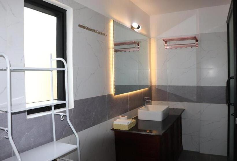 דירת חדר, Tan Thorng Angkor