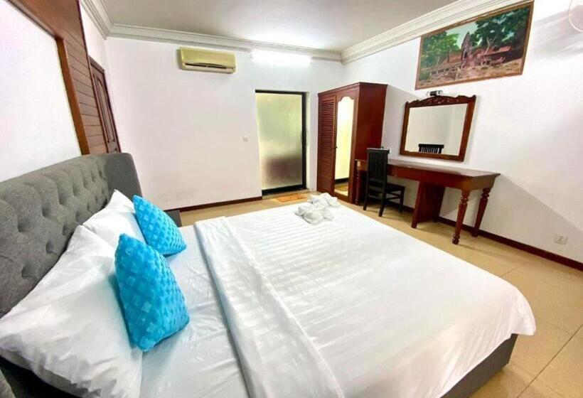 2 Bedroom Apartment with Views, Tan Thorng Angkor