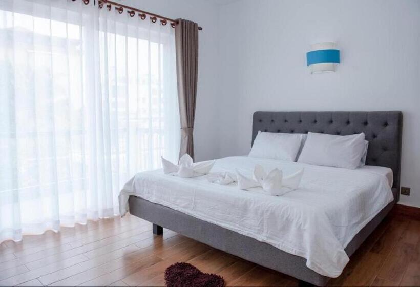 2 Bedroom Apartment with Views, Tan Thorng Angkor