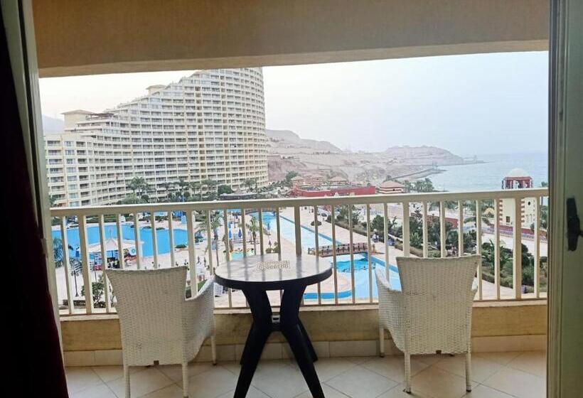 آپارتمان 1 خوابه با چشم‌انداز دریا, Apartment Porto El Sokhna Pyramids