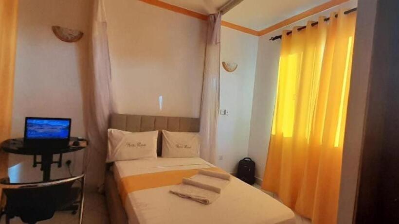 اتاق لوکس با بالکن, Manas Mtwapa Mombasa