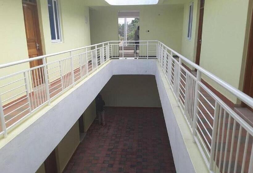 اتاق اکونومی, Manas Mtwapa Mombasa