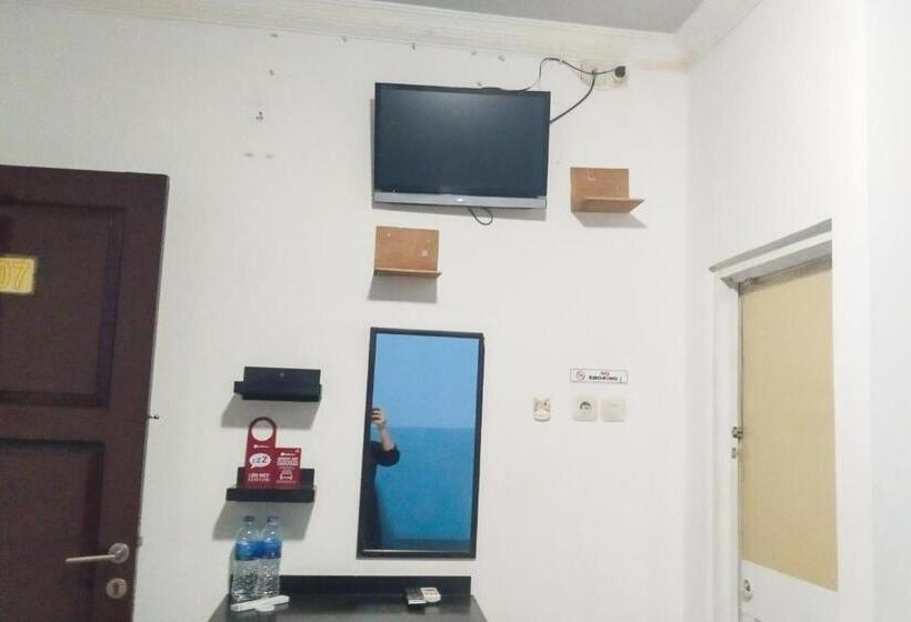 스탠다드 룸, Reddoorz Near Living Plaza Palembang