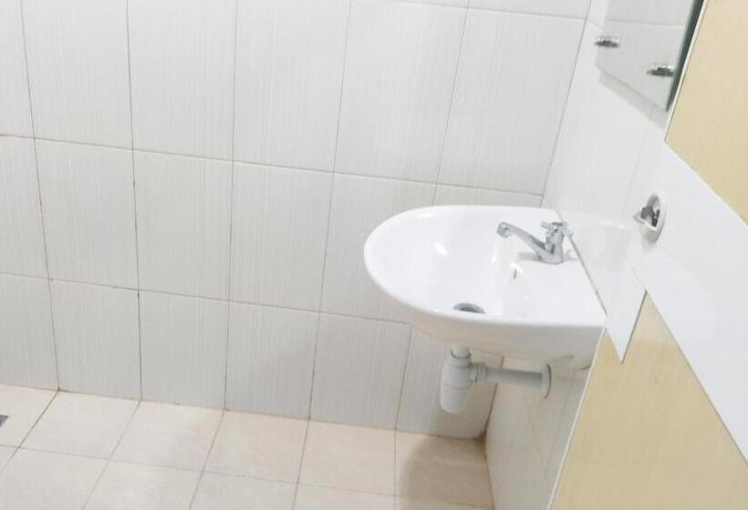 标准间, Reddoorz Near Living Plaza Palembang