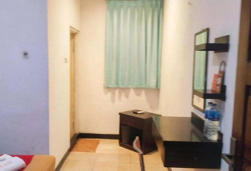 豪华房间, Reddoorz Near Living Plaza Palembang