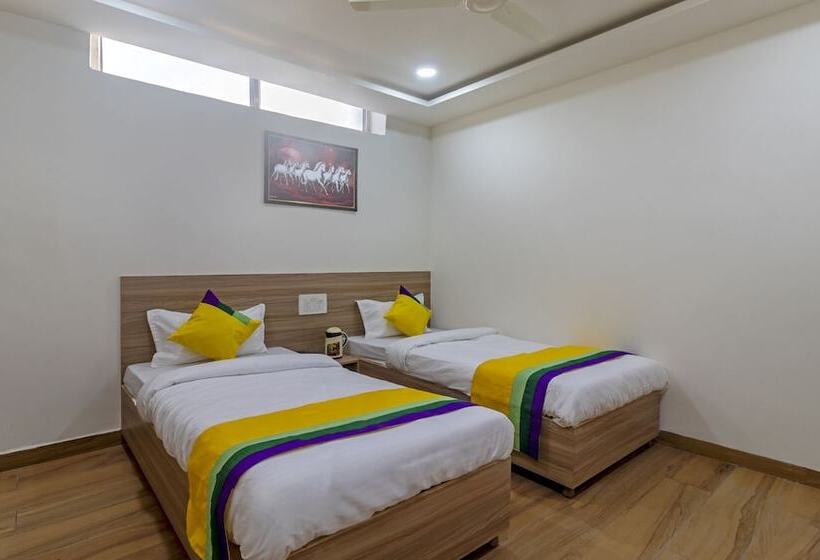 标准间, Itsy Hotels Krishna Residency, Govardhan Chauraha