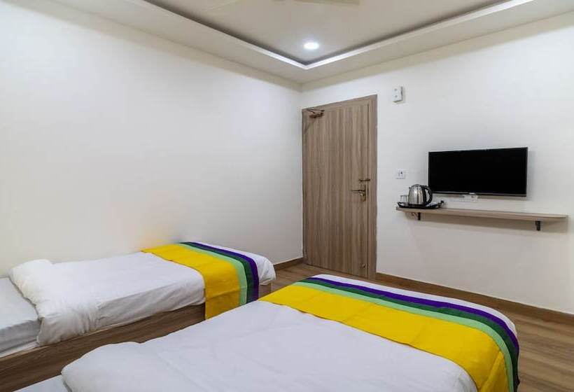 スタンダードルーム, Itsy Hotels Krishna Residency, Govardhan Chauraha