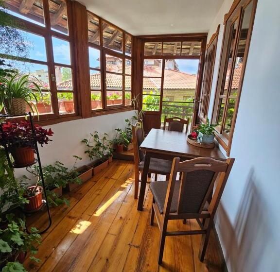 침실 2개 빌라, Guest House Gurko 7, 2br, Top Center, Free Parking