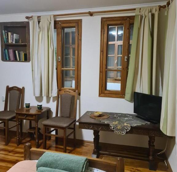 ツーベッドルーム ヴィラ, Guest House Gurko 7, 2br, Top Center, Free Parking