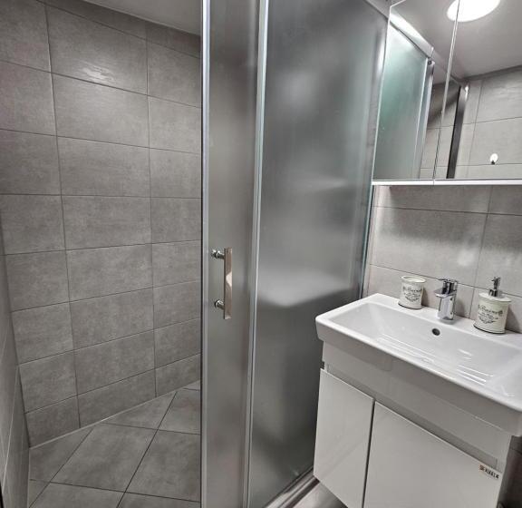 ツーベッドルーム ヴィラ, Guest House Gurko 7, 2br, Top Center, Free Parking