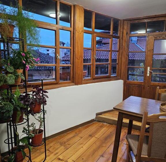 ツーベッドルーム ヴィラ, Guest House Gurko 7, 2br, Top Center, Free Parking