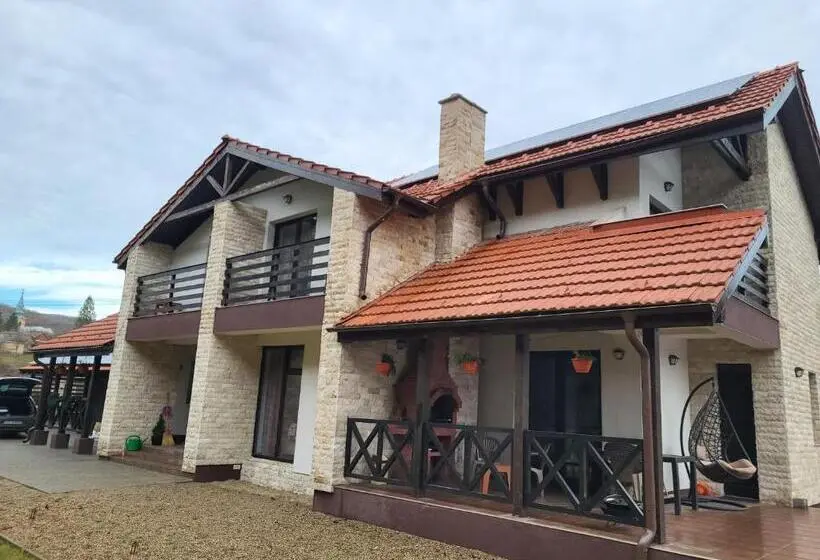 １ベッドルームハウス, Pensiunea Crenguța Fermecată