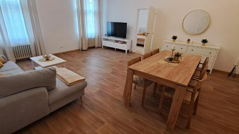 Апартаменты 2 Спальни, Resort červený Dvůr