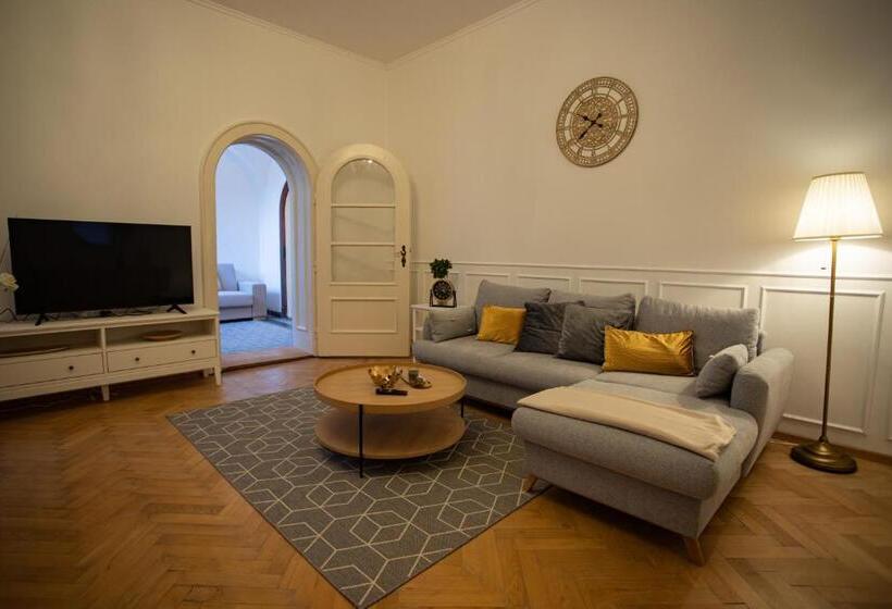 דירת חדר, Resort červený Dvůr