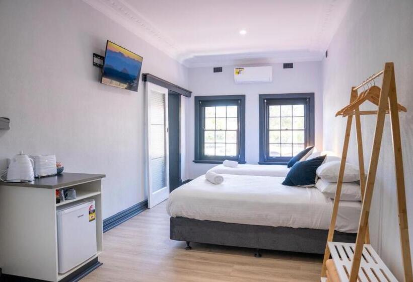 חדר סטנדרט לשלושה, The Rec Hotel Waroona