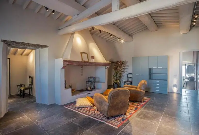 キングサイズベッドのデラックスルーム, Relais Borgo Elissa