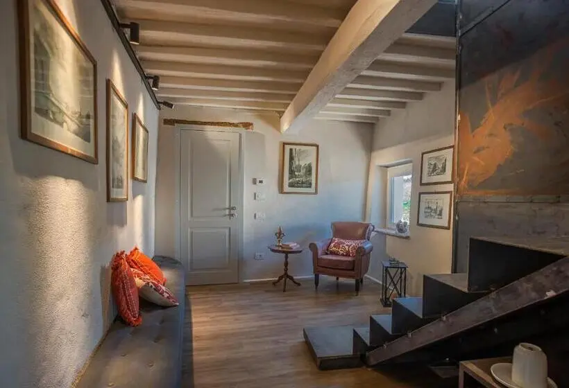 スイート（家族用）, Relais Borgo Elissa