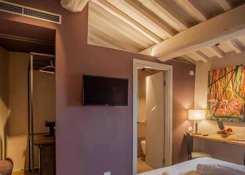 חדר דחוקס עם מיטת קינג, Relais Borgo Elissa