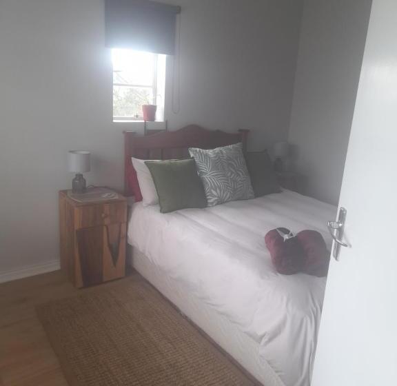 Talo 2 Makuuhuonetta, Cindywood Cottage Airbnb