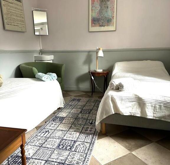 Perhesviitti, Maison D Hôtes Prince Face Au Château Du Clos Luce