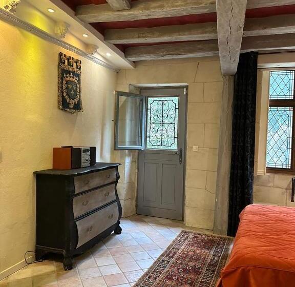 Perhesviitti, Maison D Hôtes Prince Face Au Château Du Clos Luce