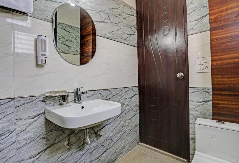 Quarto Triplo Clássico, Collection O Hotel Rao Estate