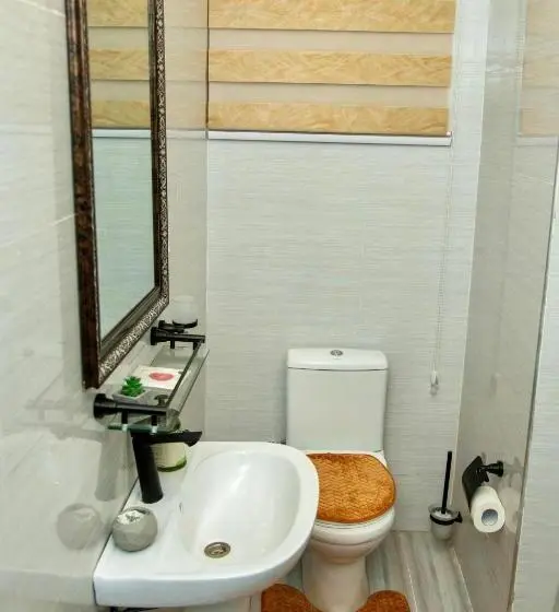 Quarto Deluxe, Brymac