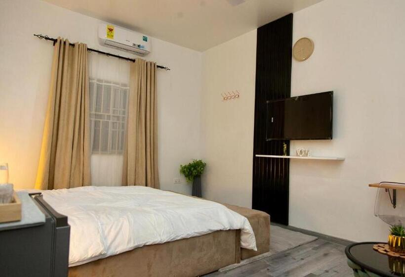 اتاق سوپریور, Brymac