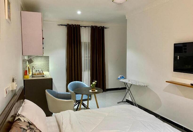 استودیوی استاندارد, Brymac