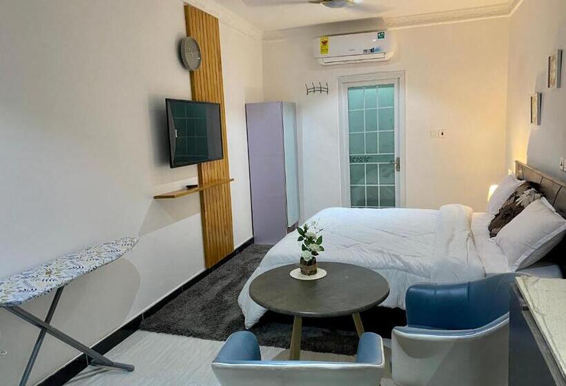 استودیوی استاندارد, Brymac