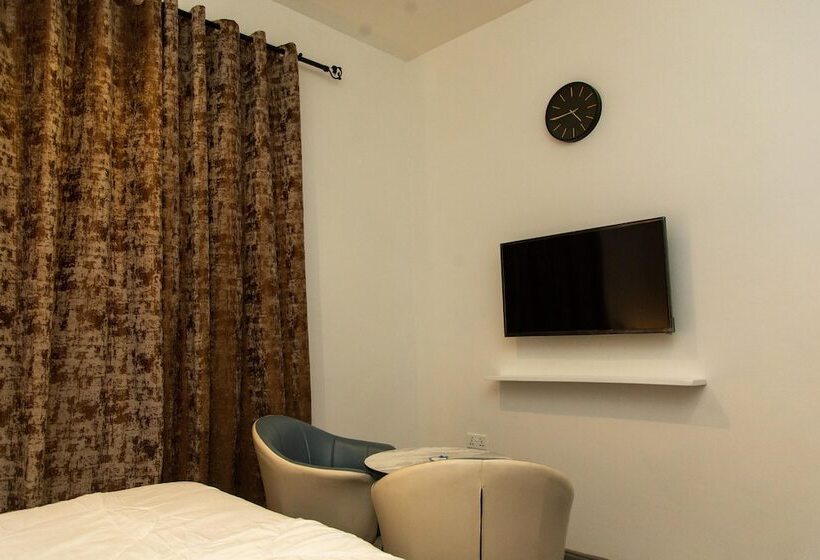 اتاق لوکس, Brymac