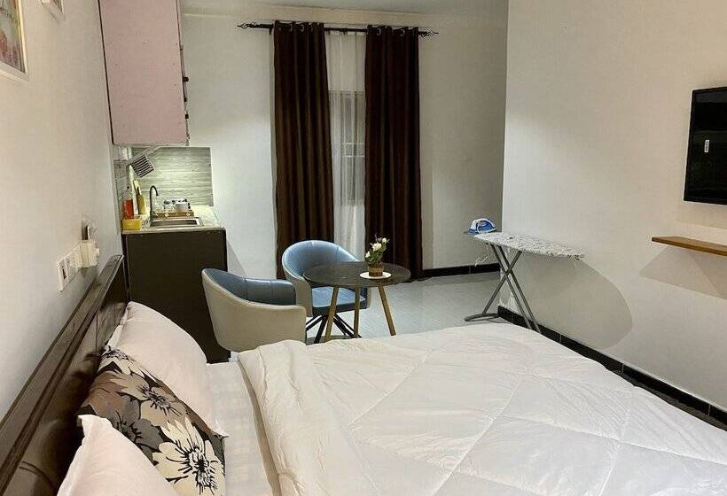 استودیوی استاندارد, Brymac