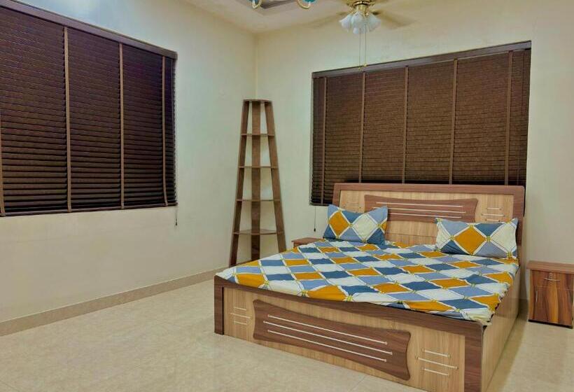 غرفة قياسية, Gurgaon Farmhouseparty Birthday Party