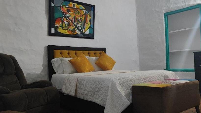 اتاق استاندارد چهار تخته, Hospedaje Casa Grande Arbolito