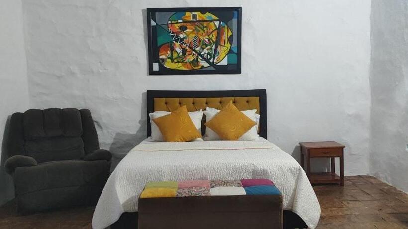 اتاق استاندارد چهار تخته, Hospedaje Casa Grande Arbolito