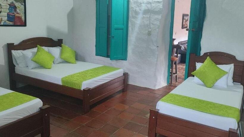 اتاق استاندارد چهار تخته, Hospedaje Casa Grande Arbolito