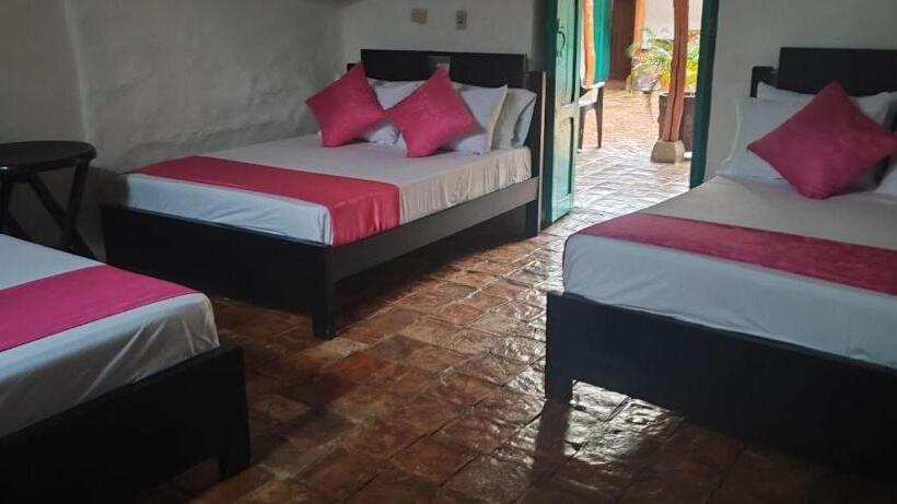 اتاق استاندارد چهار تخته, Hospedaje Casa Grande Arbolito