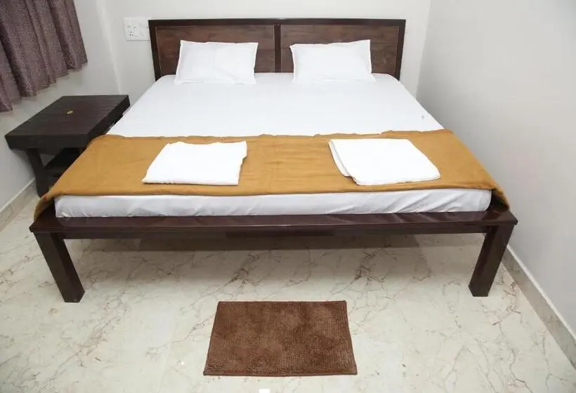Chambre Deluxe, Madhusudan Executive