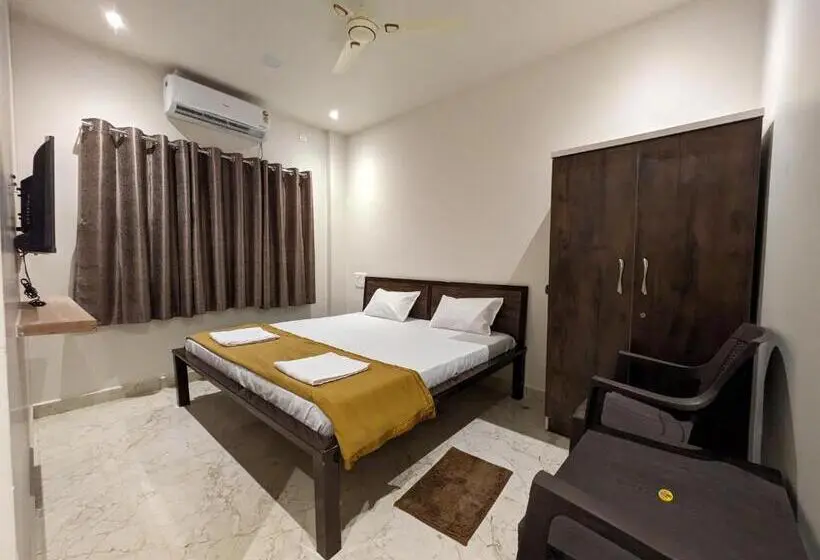 Chambre Supérieure, Madhusudan Executive