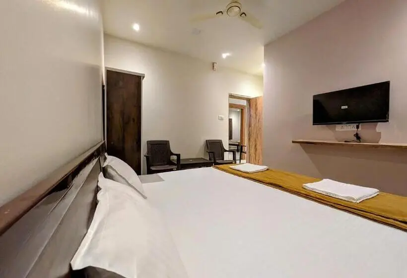 Chambre Supérieure, Madhusudan Executive