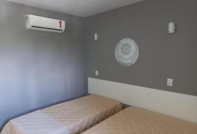 Quarto Triplo Estandar, Vincenzo