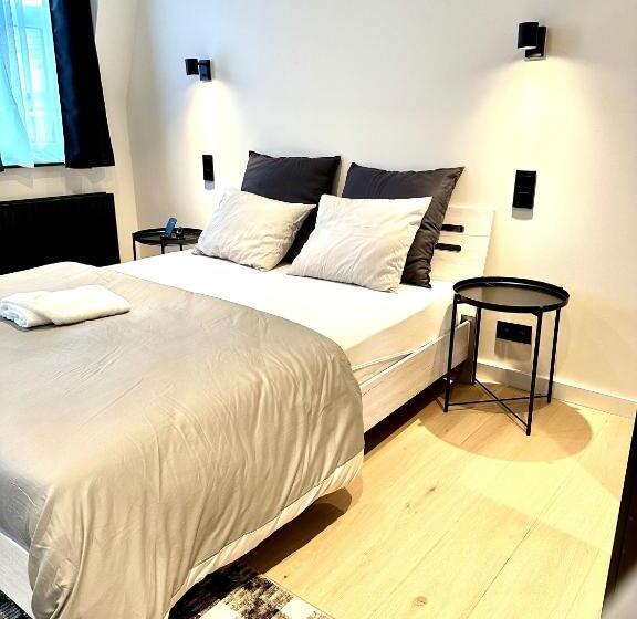 スタンダード４人部屋, Cozy Bed And Breakfast At European Commision