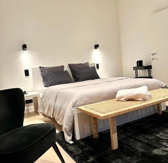 バス共有のスタンダードルーム, Cozy Bed And Breakfast At European Commision