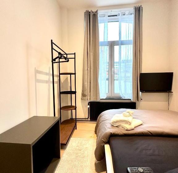 バス共有のスタンダードルーム, Cozy Bed And Breakfast At European Commision