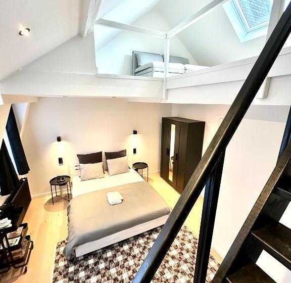 اتاق استاندارد چهار تخته, Cozy Bed And Breakfast At European Commision