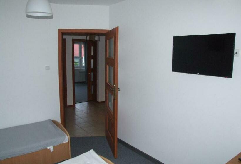 Апартаменты 1 Спальня, Arkadia