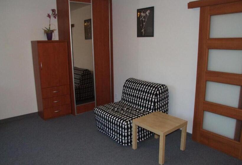 Апартаменты 1 Спальня, Arkadia