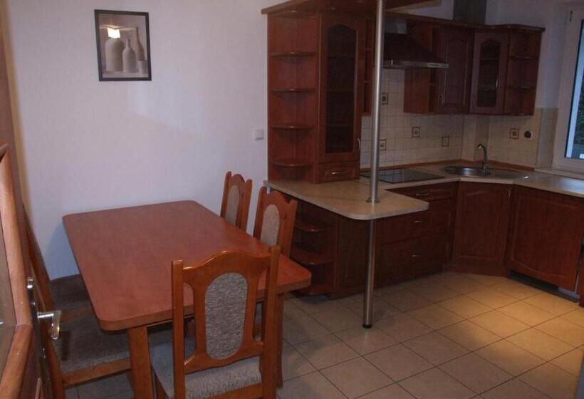 Апартаменты 1 Спальня, Arkadia