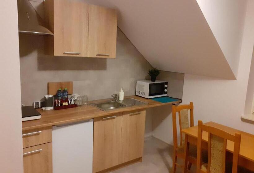 Апартаменты 2 Спальни, Arkadia