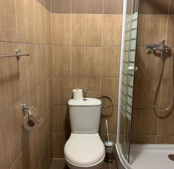 四人标准间, City Hotel Agoston